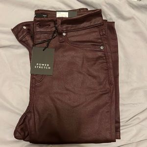 Simply Vera brown power stretch pants. Size 6. New